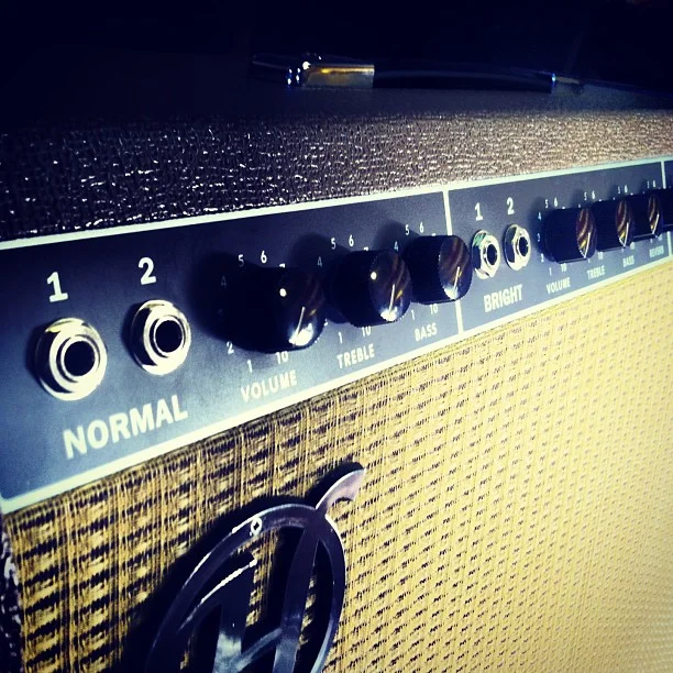 Headstrong Verbrovibe Amp hand wired replica of the Fender 6G16